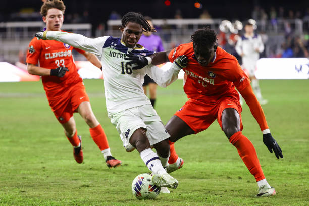 通过分析苏 通过分析苏