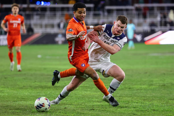 在进攻端 在进攻端